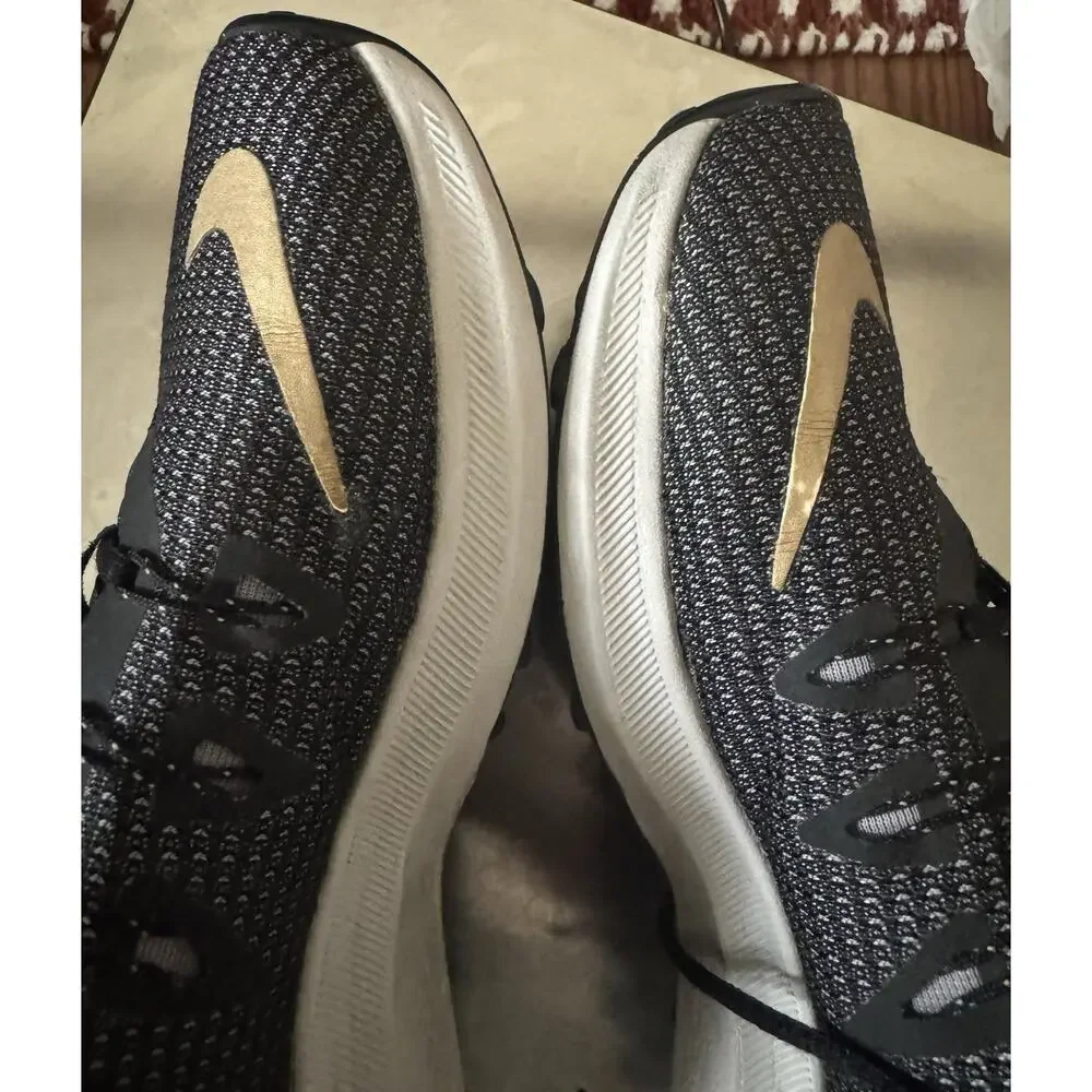 Nike Quest Black Metallic Gold Womens sz 8 Athletic Running Shoes AA7412-006